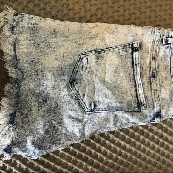 Risen jeans Jean shorts - Picture 3 of 3